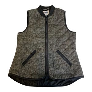 Old Navy Women’s Zip Up Black Outerwear Quilted Vest size Small